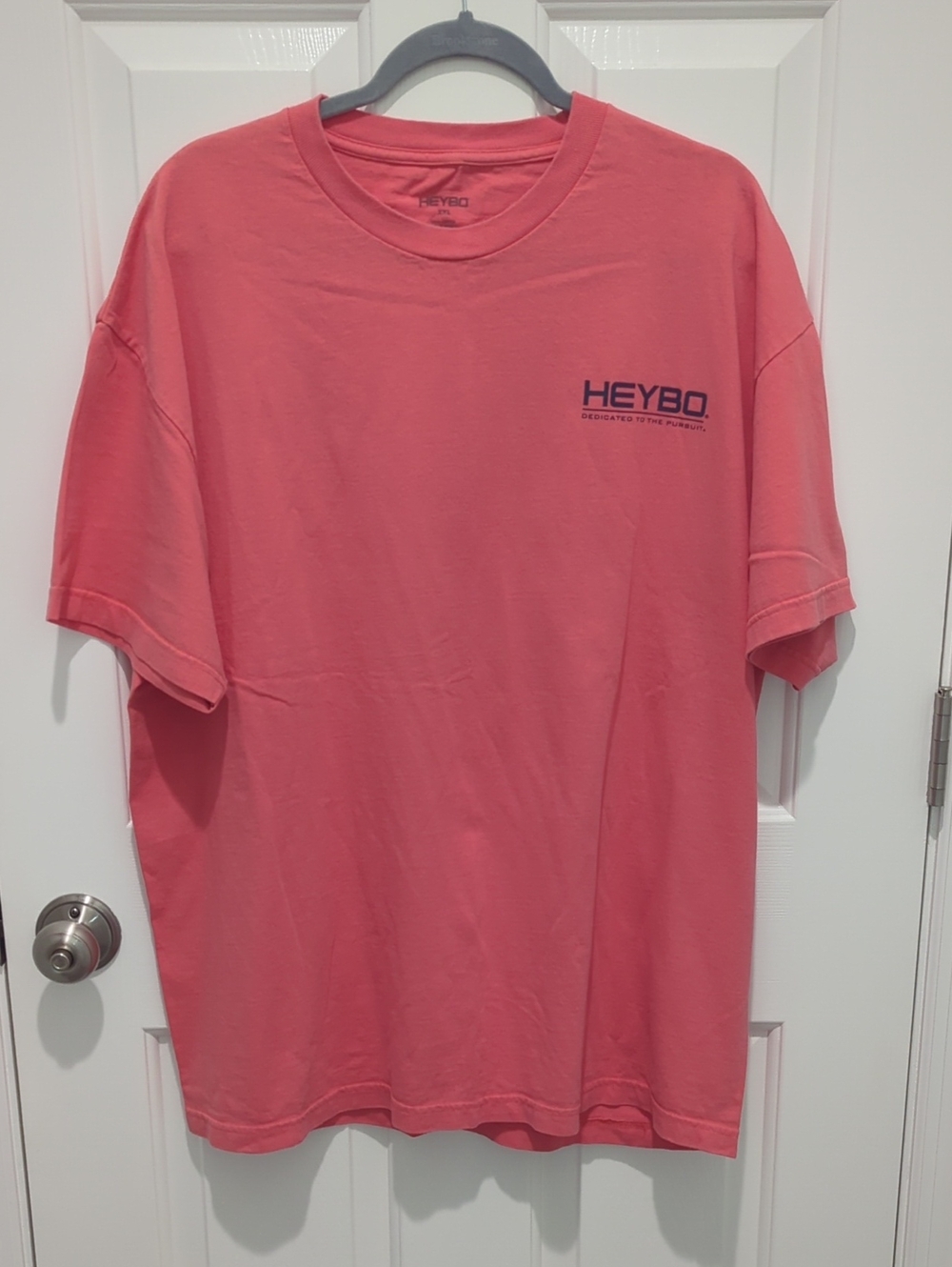 Heybo Men's Coral Short-Sleeve Crewneck Tee